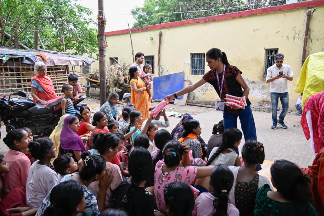 Volunteer team travelling for the Bihar village drive